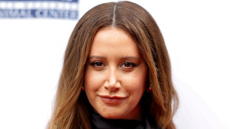 Ashley Tisdale’s Courageous Step: Leaving a Toxic Mom Group