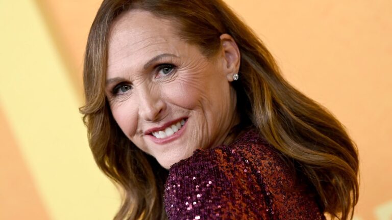 Molly Shannon & Daughter Stella: A Dazzling Duo on the Red Carpet!