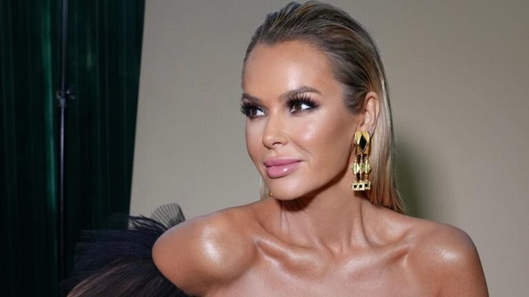 Amanda Holden Stuns in Victoria Beckham’s Plunging Dress, Mirroring Holly Ramsay’s Wedding Guest Style