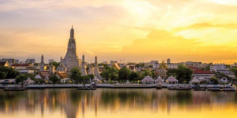 Experience Bangkok: Unveiling the Vibrant Heart of Thailand