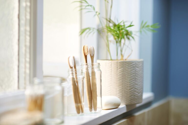 8 Easy Steps to Transform Your Bathroom into an Eco-Friendly Oasis