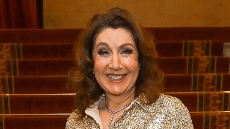 Jane McDonald’s Epic Voyage: Exclusive Look at Her Breathtaking 6-Part Travel Saga!