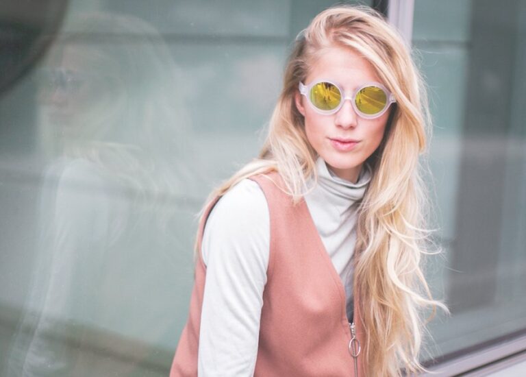 4 Stylish Ways to Rock a Turtleneck Every Day