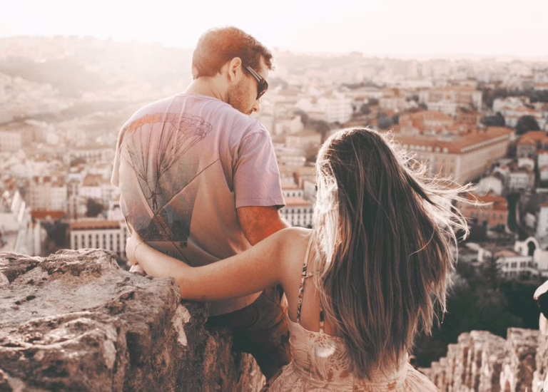 9 Things a Woman Should Never Do for a Man