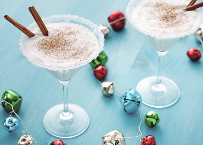 5 Cozy Winter Drinks to Warm Up Your Holiday Season