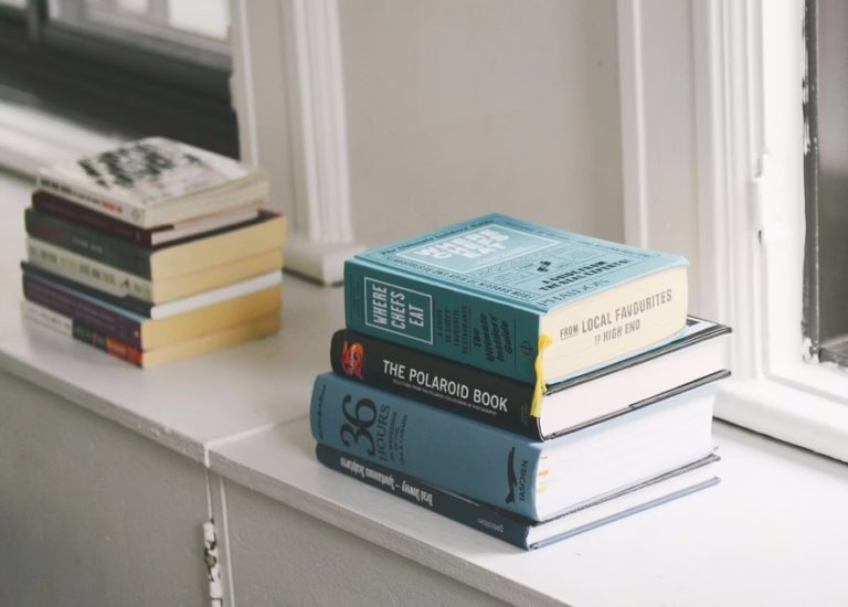 8 Must-Read Books for a Successful Career and Life