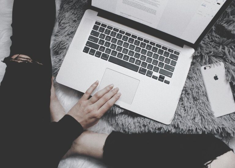 5 Empowering Online Courses Every Woman Should Try