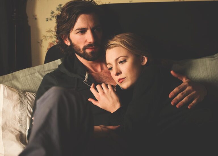 18 Adorable Cuddling Positions for Those Who Love to Snuggle