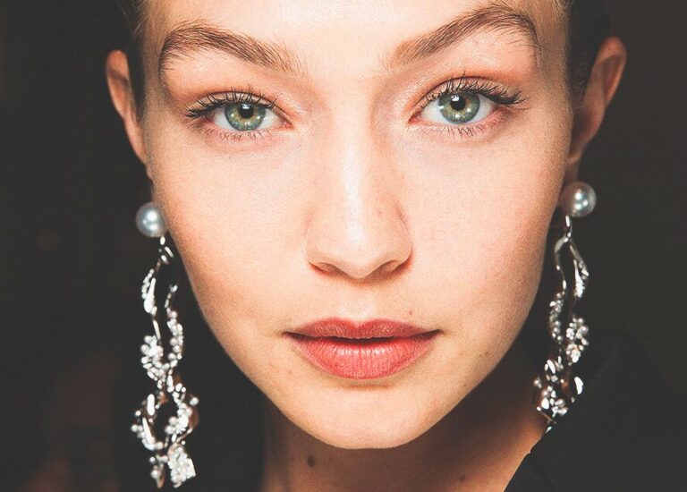 Rock Your Natural Beauty: 5 Tips to Boost Confidence Without Makeup