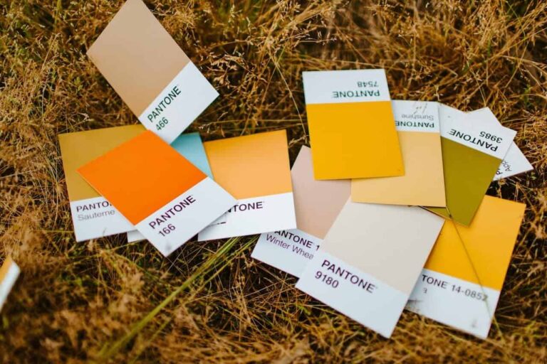 Mastering Color Combinations in Fashion: Expert Tips from Stylists
