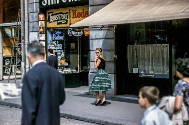 Vintage Fashion: A Timeless Journey Through History and Modern Relevance