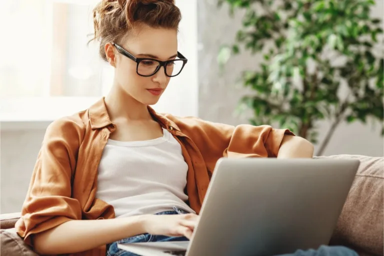 15 Quick Side Hustles to Make Extra Cash in Your Spare Time