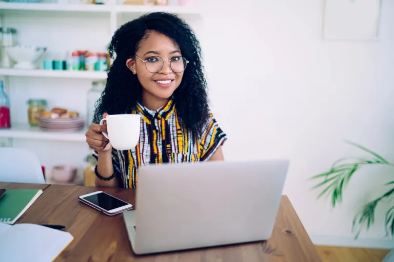 43 Legit Ways Women Can Make Money Online Fast (No Experience Needed)