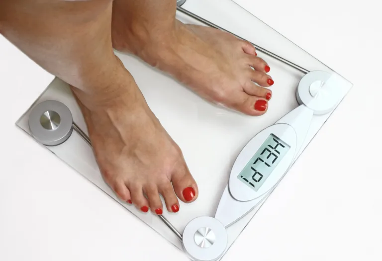How to Break Through a Weight Loss Plateau: Expert Tips