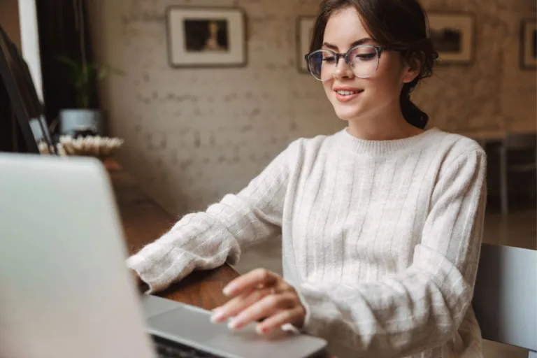 21 Easy Ways to Make Money Online in 2024 (No Experience Needed)