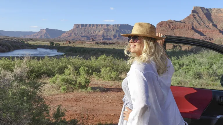 10 Spring Travel Must-Have Tips