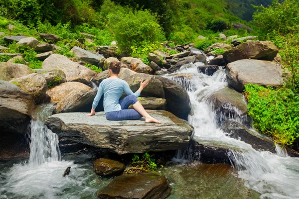 Detox and Re-Energize With 1 Easy Twist: Ardha Matsyendrasana